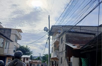 Cerca de 2.900 militares se despliegan para atender la emergencia en Esmeraldas.
