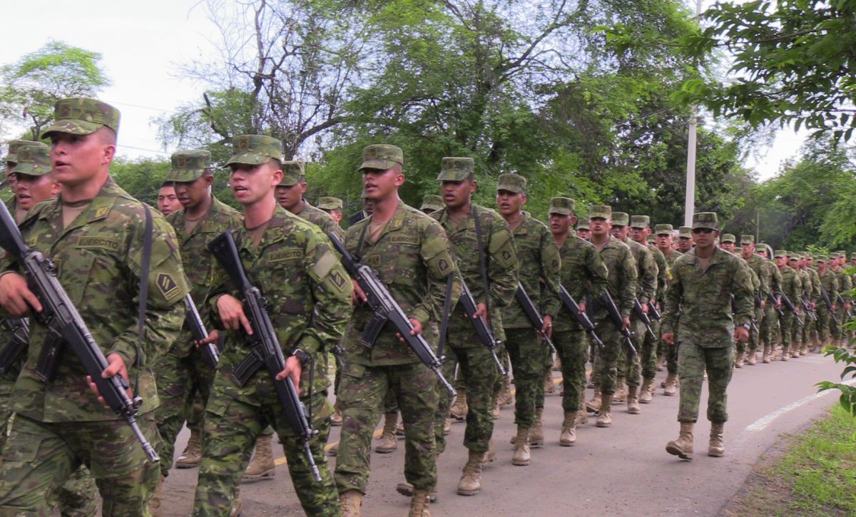 Cerca de 400 militares reforzarán la seguridad en Manabí