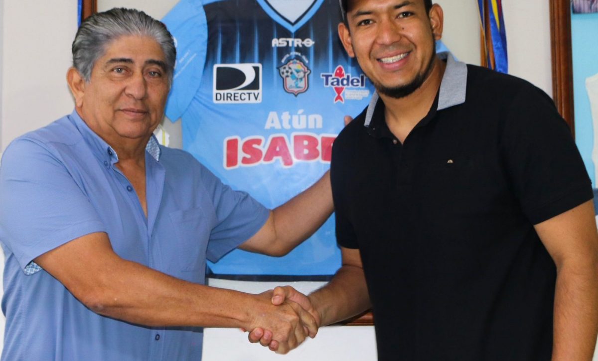 Jaime Estrada Bonilla, junto a Walter Chévez.