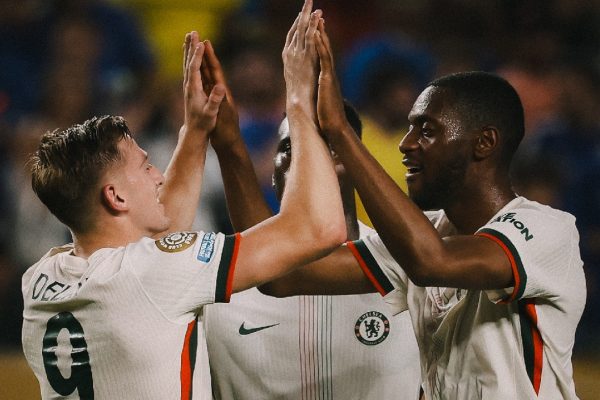 Chelsea, con el ecuatoriano Moisés Caicedo en la banca, venció 2-0 a Espérance de Tunis este martes 24 de junio en Filadelfia, Estados Unidos.