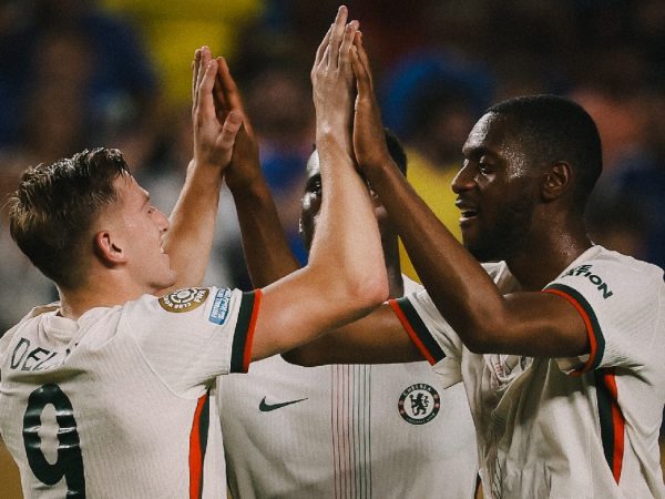 Chelsea, con el ecuatoriano Moisés Caicedo en la banca, venció 2-0 a Espérance de Tunis este martes 24 de junio en Filadelfia, Estados Unidos.