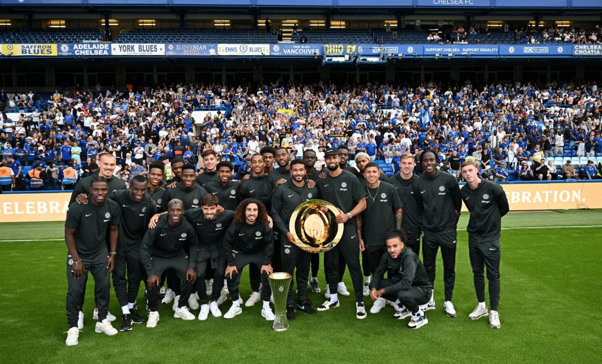 Chelsea y Caicedo presentan trofeos de Conference League y Mundial de Clubes en Stamford Bridge