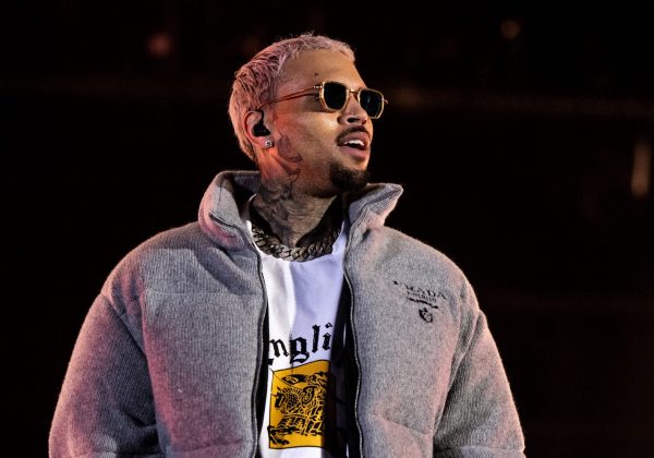 Chris Brown pagó 6,7 millones de dólares para obtener libertad bajo fianza en Reino Unido.