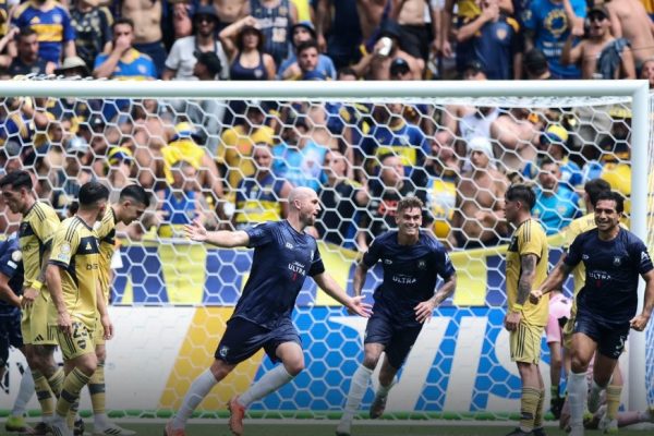 Christian Gray, un profesor de educación física de Nueva Zelanda, anotó el gol que dio el empate 1-1 a Auckland City frente a Boca Juniors.