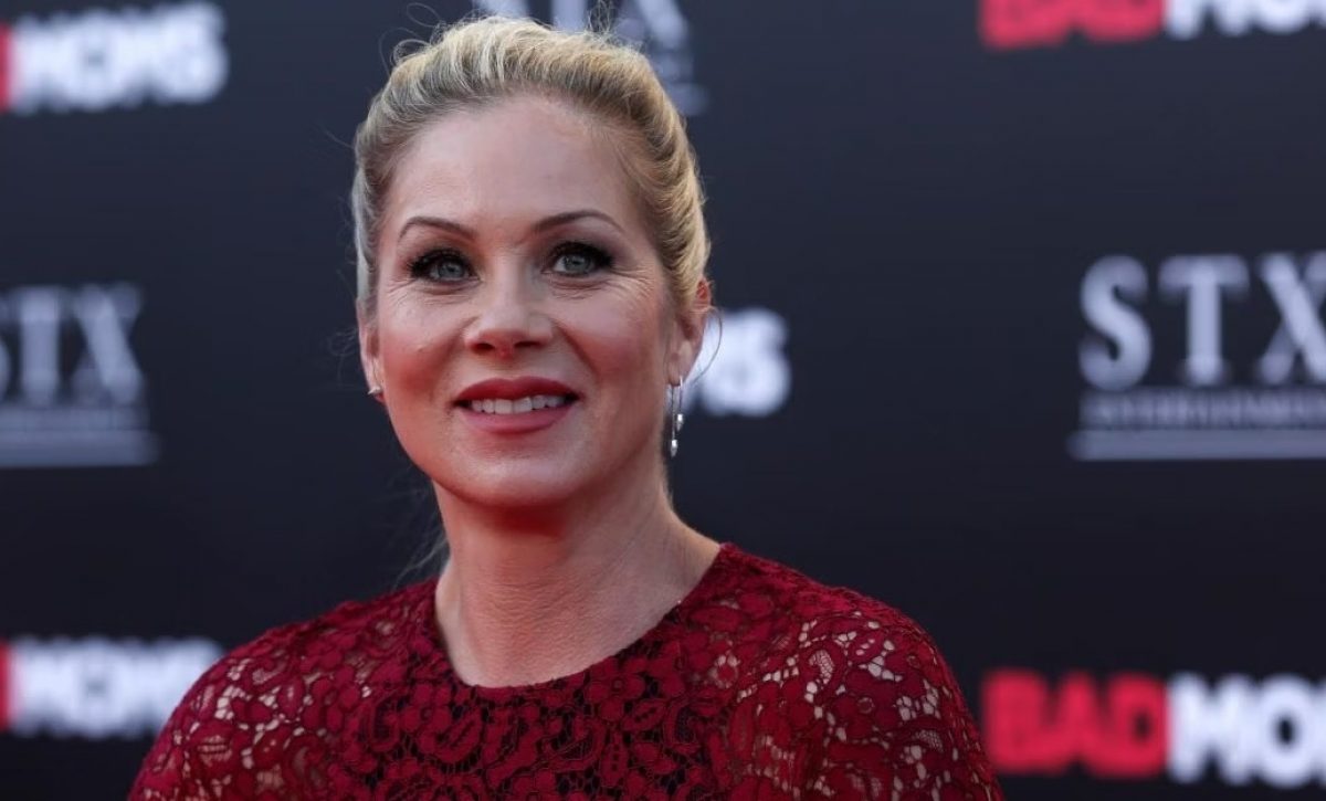 Christina Applegate sentía tanto dolor que buscaba consuelo en las enfermeras