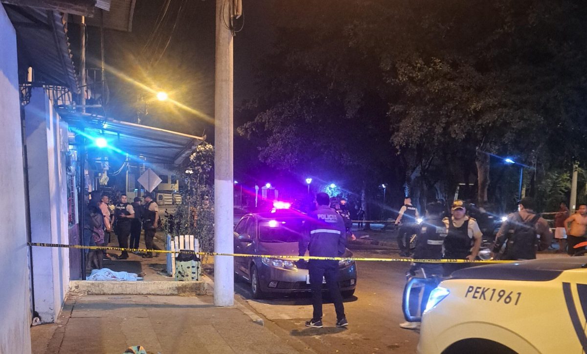Cinco hombres asesinados a bala en Portoviejo tras lanzamientos de fuegos artificiales