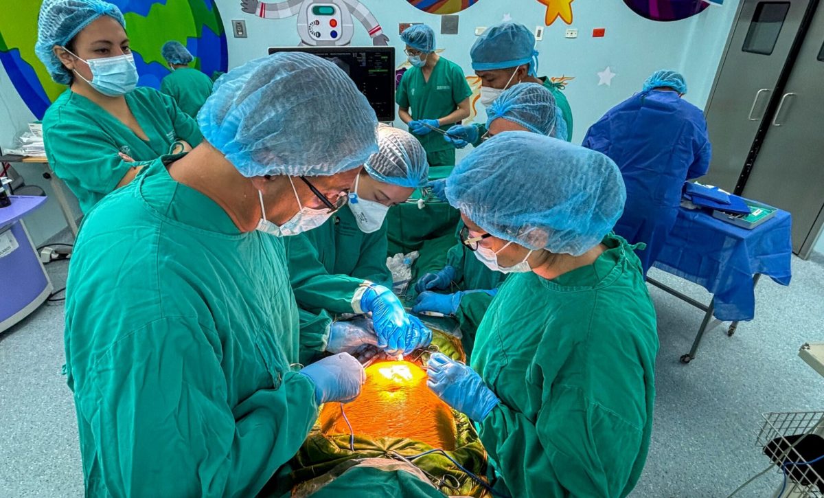Cirugía fetal pioneira corrige malformación craneal en Ecuador
