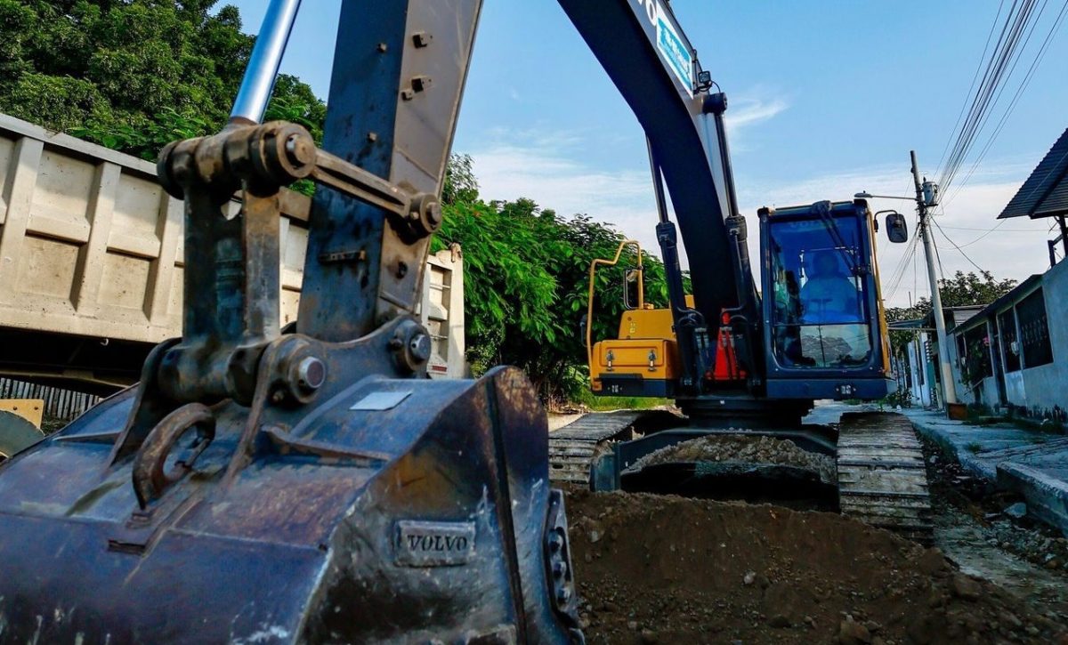 Ciudad Azteca, es otro de los barrios de Manta que se beneficia con el Plan de Arreglo de calles.