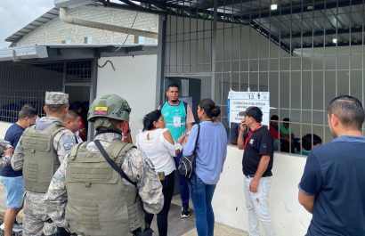 Ciudadano notificado en Jipijapa por usar celular durante el voto