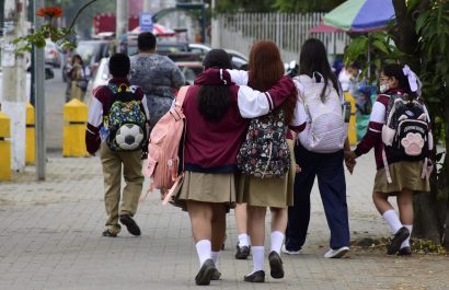 Clases virtuales en Manabí cinco escuelas por invierno, una por inseguridad