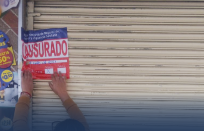 Clausurada una tienda en el sur de Quito por 2.223 productos caducados y plagas