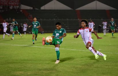 Club 11 de Mayo venció 2-1 a Liga de Portoviejo en presentación de plantilla
