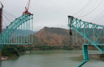 Colapso de puente en Qinghai, China, deja 12 muertos y desaparecidos
