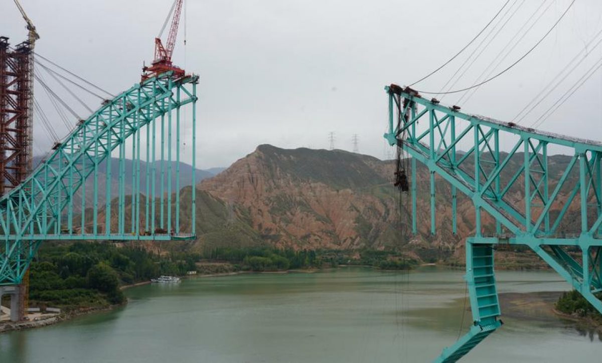 Colapso de puente en Qinghai, China, deja 12 muertos y desaparecidos