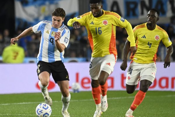 Colombia empató 1-1 con Argentina en el Estadio Más Monumental por la fecha 16 de las eliminatorias sudamericanas al Mundial 2026.