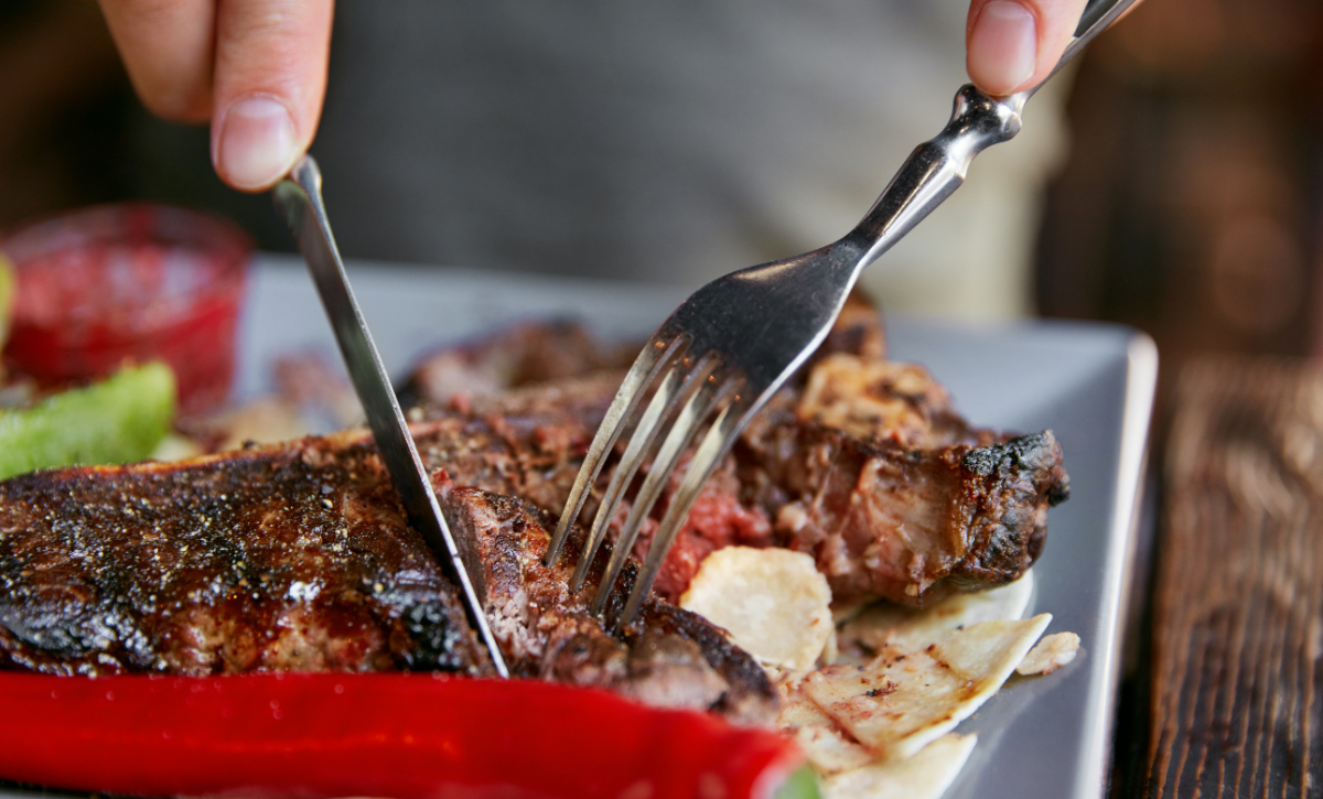 Comer más proteínas animales no se relaciona con un mayor riesgo de muerte