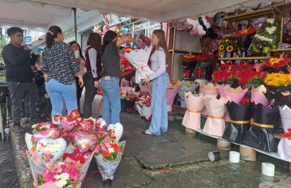 Comerciantes de Santo Domingo reportan aumento en ventas por celebración del Día de la Madre