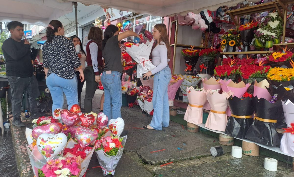 Comerciantes de Santo Domingo reportan aumento en ventas por celebración del Día de la Madre