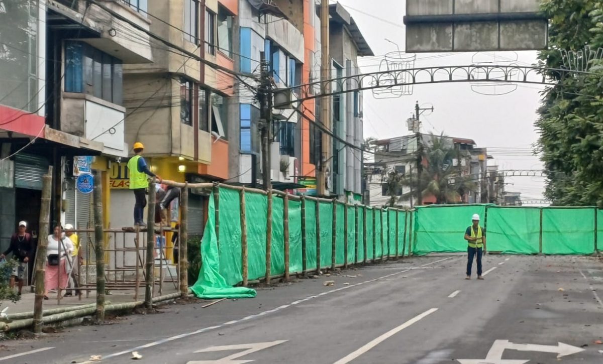 Comerciantes enfrentan caída de ventas por cierre vial en el sector de la Terminal Terrestre de Santo Domingo