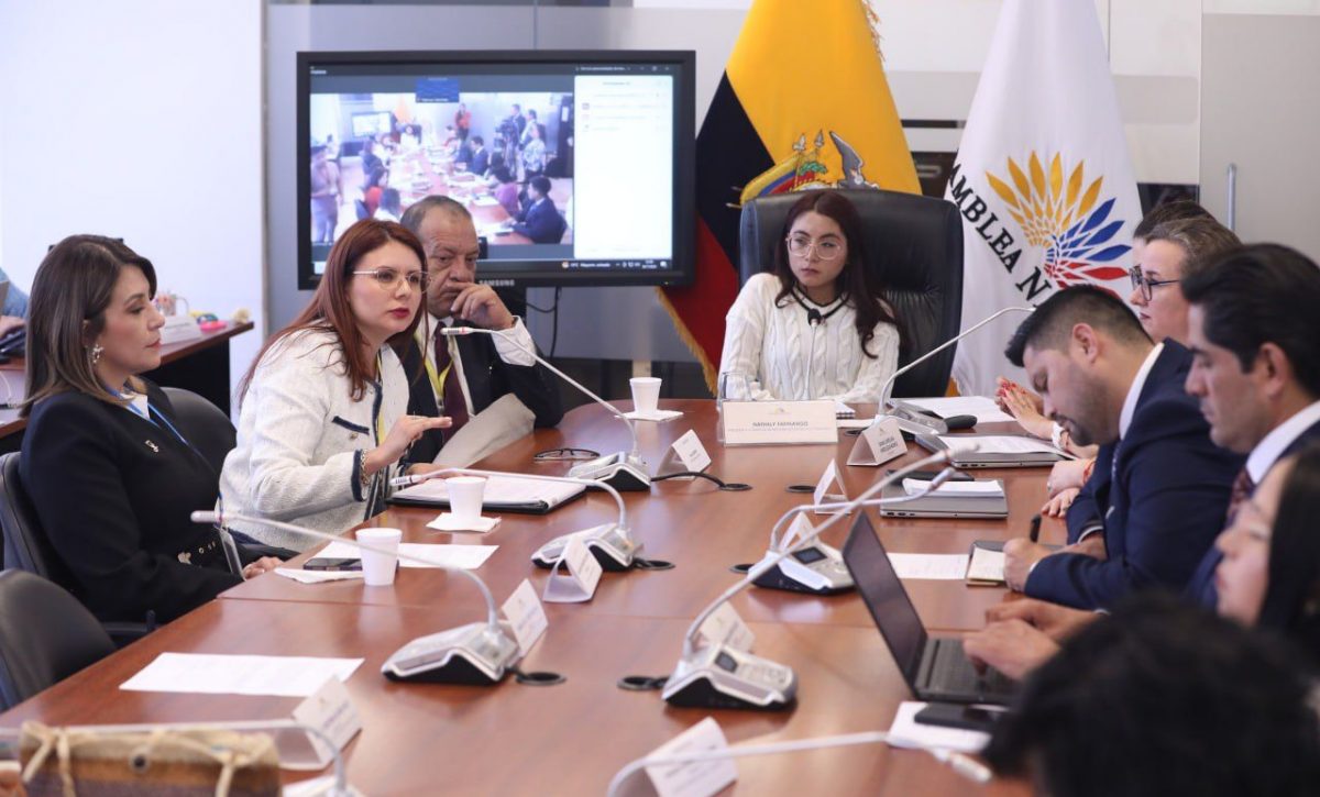 Comisión Económica evalúa reforma al recurso de revisión tributario