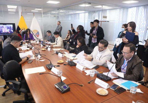Comisión de Transparencia aprueba plan de trabajo 2025-2027