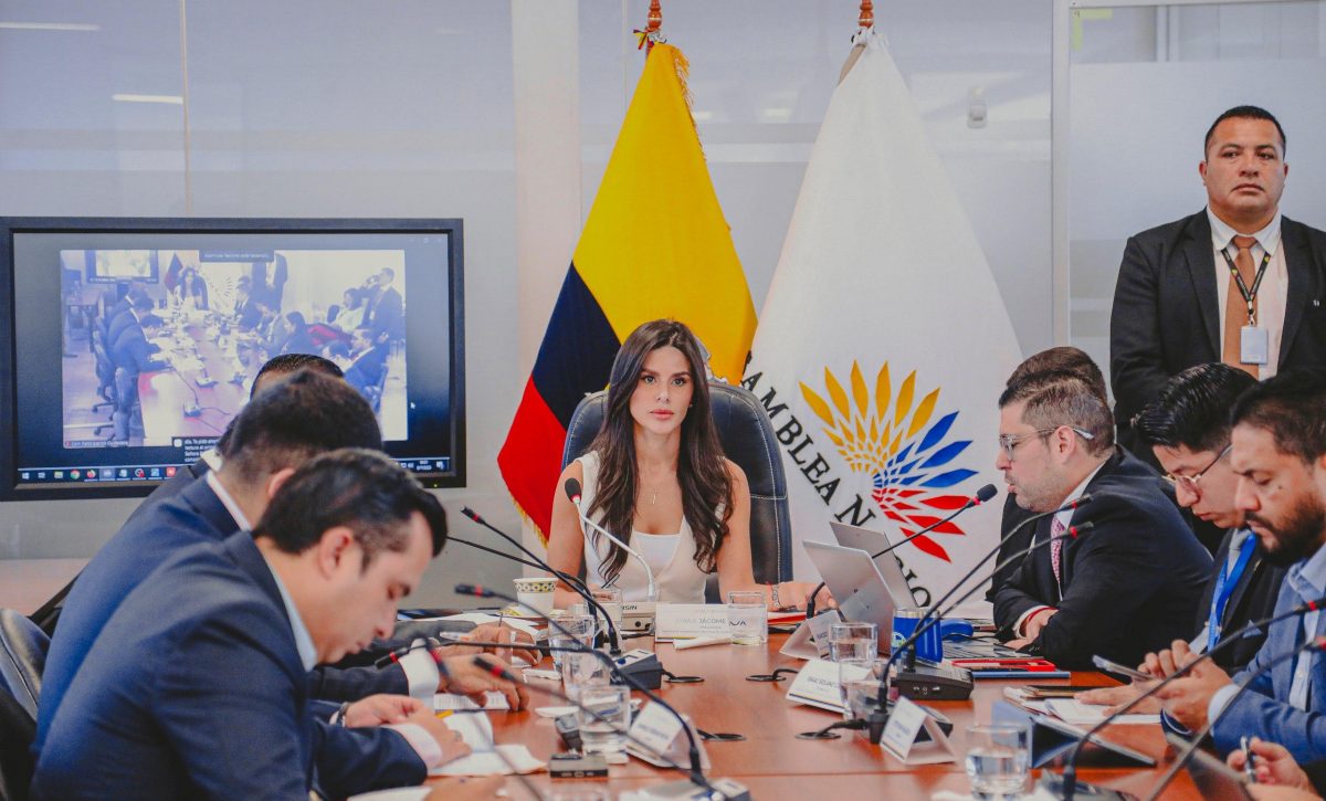 Comisión de Transparencia asume fiscalización directa de bonos anunciados en marzo