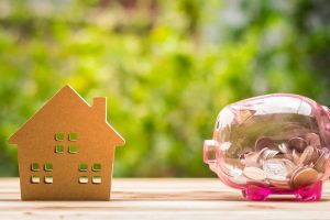 Tanto el ahorro como la inversión requieren disciplina y un enfoque estratégico para maximizar beneficios.