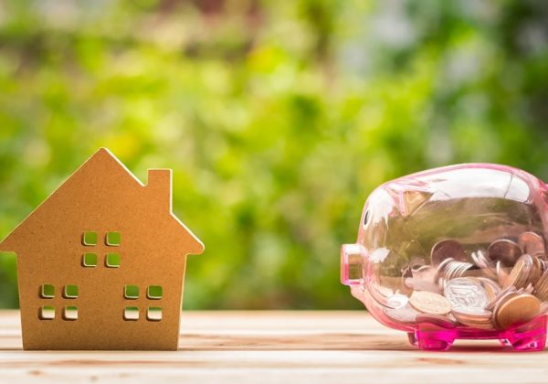 Tanto el ahorro como la inversión requieren disciplina y un enfoque estratégico para maximizar beneficios.