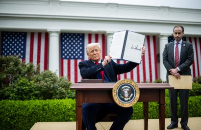 Cómo los nuevos aranceles impuestos por la administración de Donald Trump afectan la industria automotriz