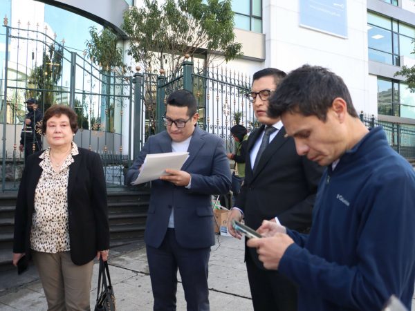 Concejales de Quito exigen investigación por contratación de flota de trolebuses