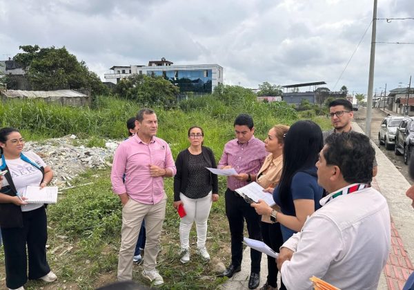 Concejo de Santo Domingo inspecciona terrenos municipales antes de decidir si se aprueba el proceso de subasta