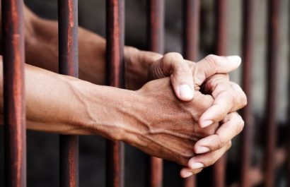 Condenan a un hombre a más de 34 años de prisión por feminicidio