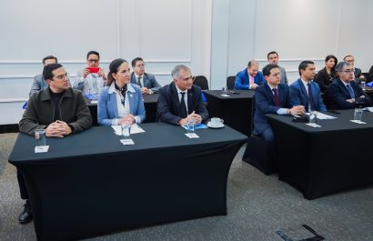 Conectividad satelital llega a 1.000 escuelas rurales en Ecuador