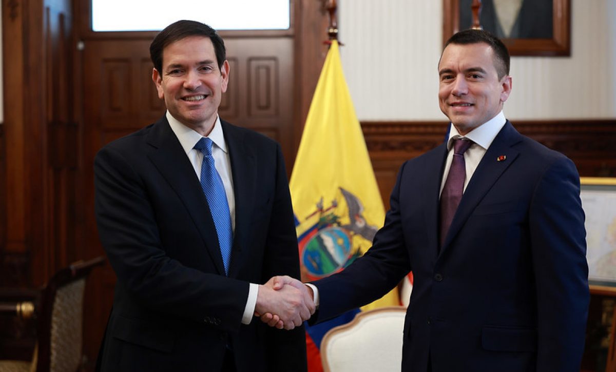 Confianza internacional impulsa la reducción del riesgo país de Ecuador