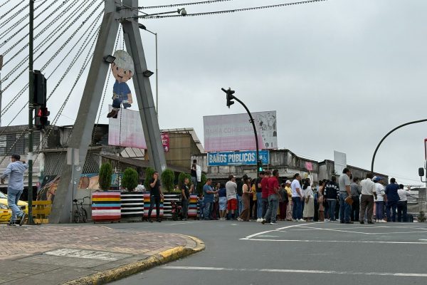 Consorcio chino presenta única oferta para construir parqueadero de 10 pisos en Santo Domingo