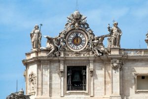 Constatada la muerte del Papa Francisco, Inicia el período oficial de sede vacante