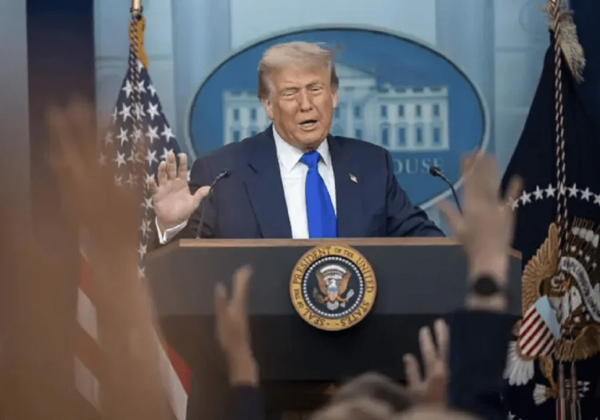 Corte Suprema permite a Trump avanzar en la eliminación del Departamento de Educación