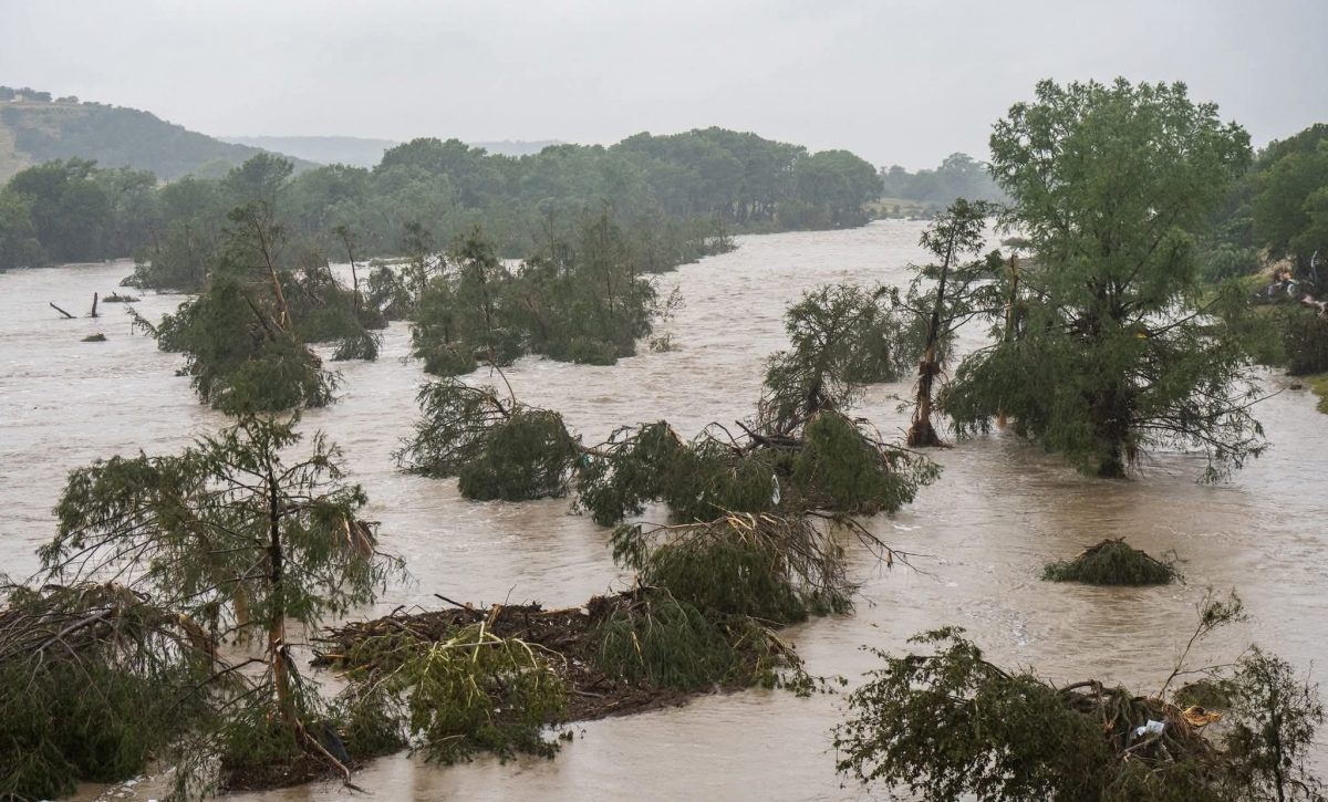 Crecida del río Guadalupe en Texas deja al menos 27 muertos y decenas de niñas desaparecidas