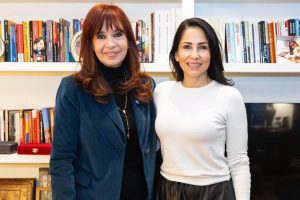 Cristina fernández denuncia un operativo policial ilegal en su casa y acusa a Bullrich de provocación