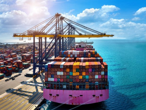¿Cuáles son las dos nuevas zonas francas con las que cuenta Ecuador y cuáles son los beneficios para la economía nacional?