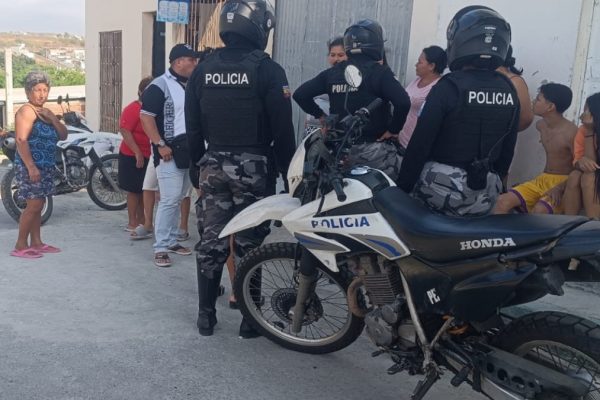 Cuatro hombres fueron baleados en un barrio de Manta, provincia de Manabí, cuando celebraban el Día del Padre. (El Diario).