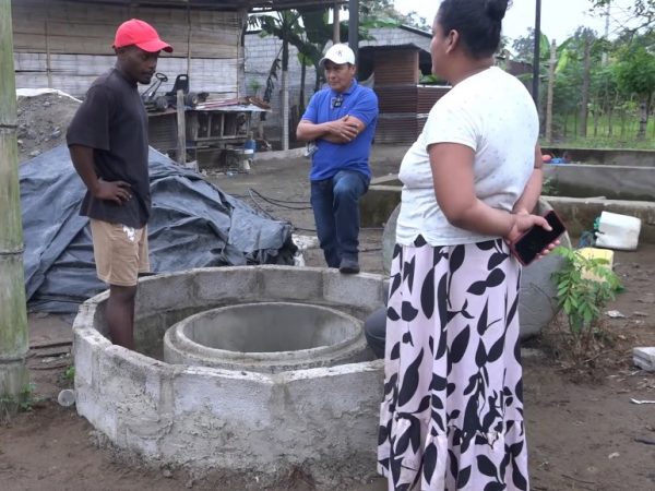 Cuatro hombres mueren asfixiados al intentar rescatar un cilindro de gas en un pozo de Quinindé