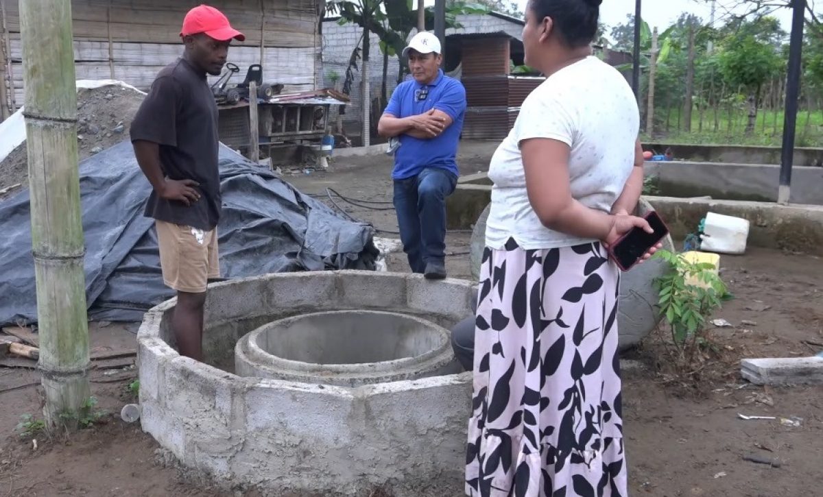 Cuatro hombres mueren asfixiados al intentar rescatar un cilindro de gas en un pozo de Quinindé