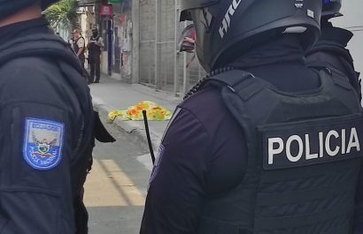 Cuatro personas, dos hombres y dos mujeres, asesinadas a balazos, dejó un ataque armado en el cantón Sucre, en la provincia de Manabí.