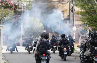 Cuatro policías heridos y 30 detenidos en protestas por candidatura de Evo Morales en Bolivia