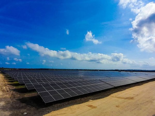 Cuba apuesta por energía solar para superar crisis eléctrica y reducir dependencia del petróleo.