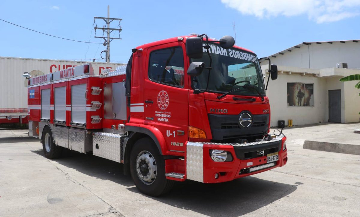 El Cuerpo de Bomberos de Manta adquirió dos camiones contra incendios.
