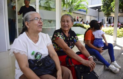 Dolores Cobeña es una damnificada y llegó al MIES  consultar por el beneficio,
