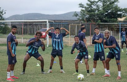 Jugadores de Juventud Italiana durante un entrenamiento