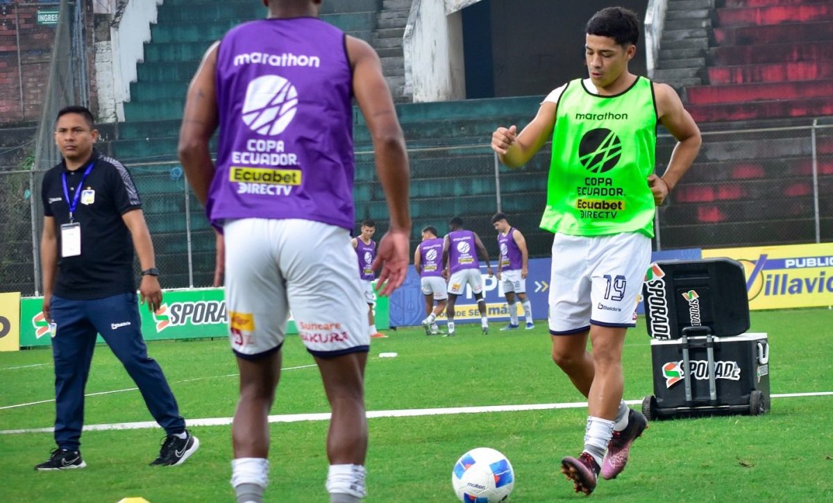 Brahian Cuello, jugador de Delfín SC.